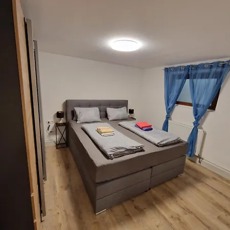 Διαμέρισμα Sarah *